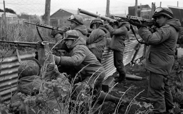 Malvinas 30: historia en tiempo real