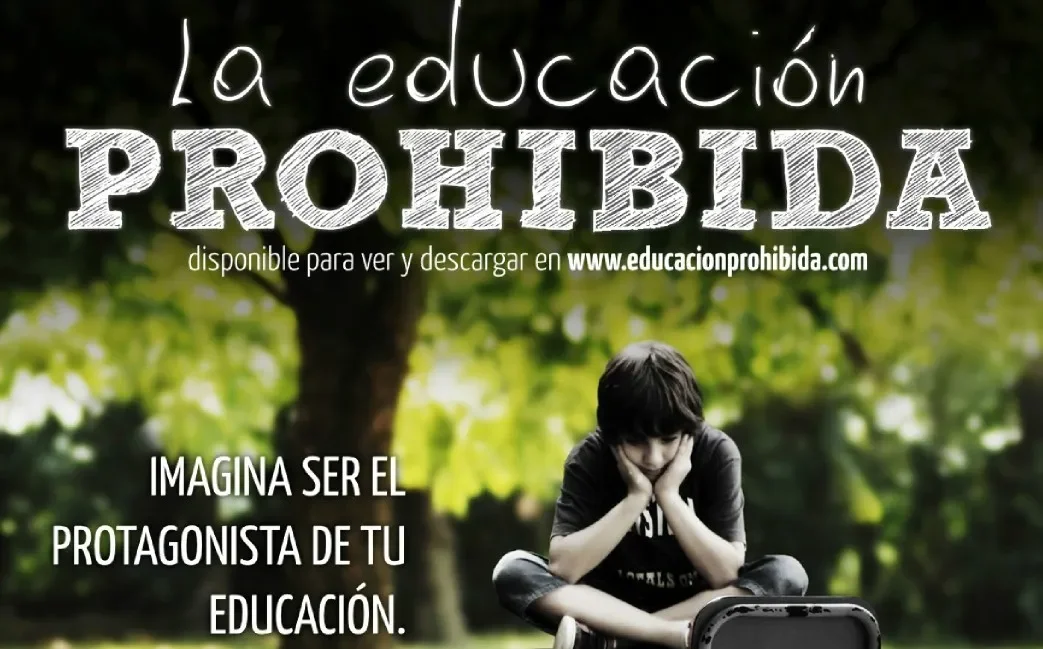 La Educación Prohibida: Éxito en YouTube